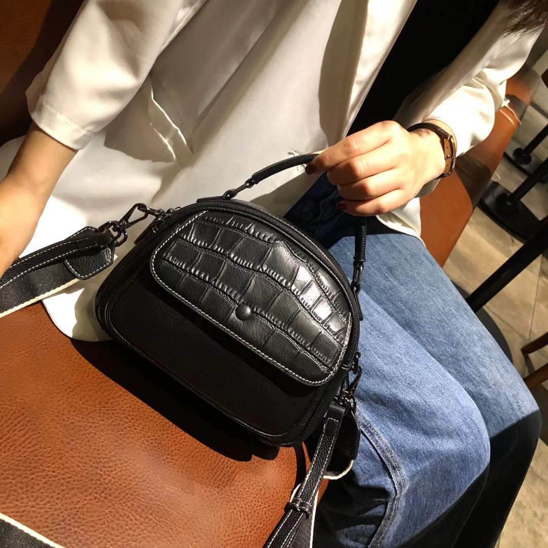 Portable Messenger Shoulder Bag European And American Style Shell Bag - Image 5