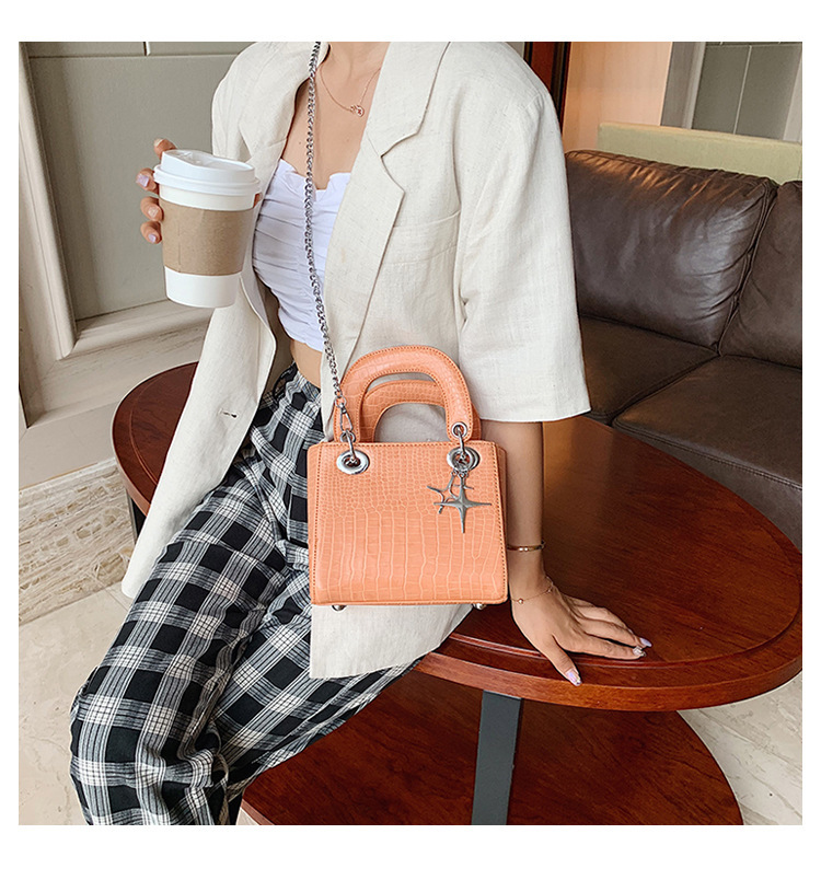 Fashion all-match portable chain shoulder messenger bag - Image 4